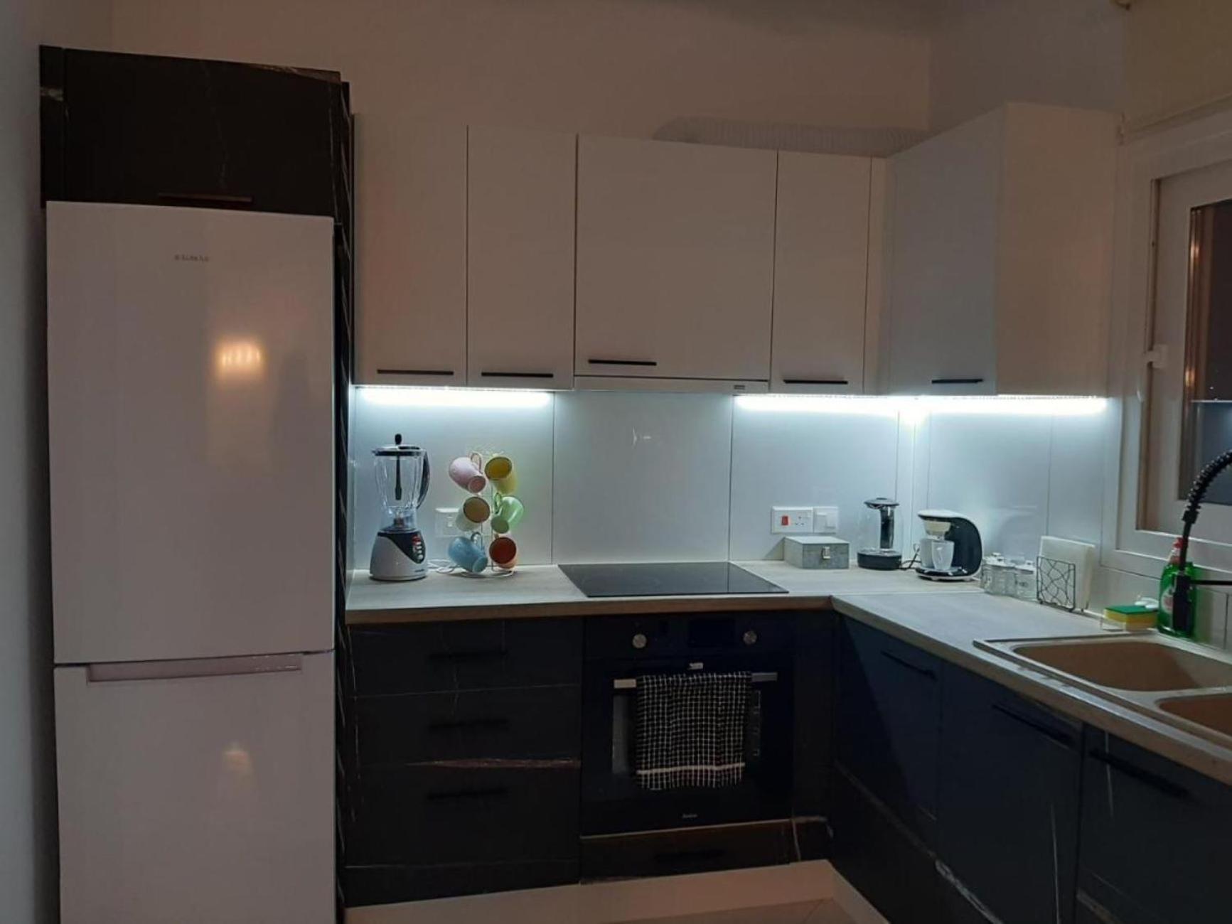 H&O Boulevard Breeze Apartment! Pafos Exterior foto