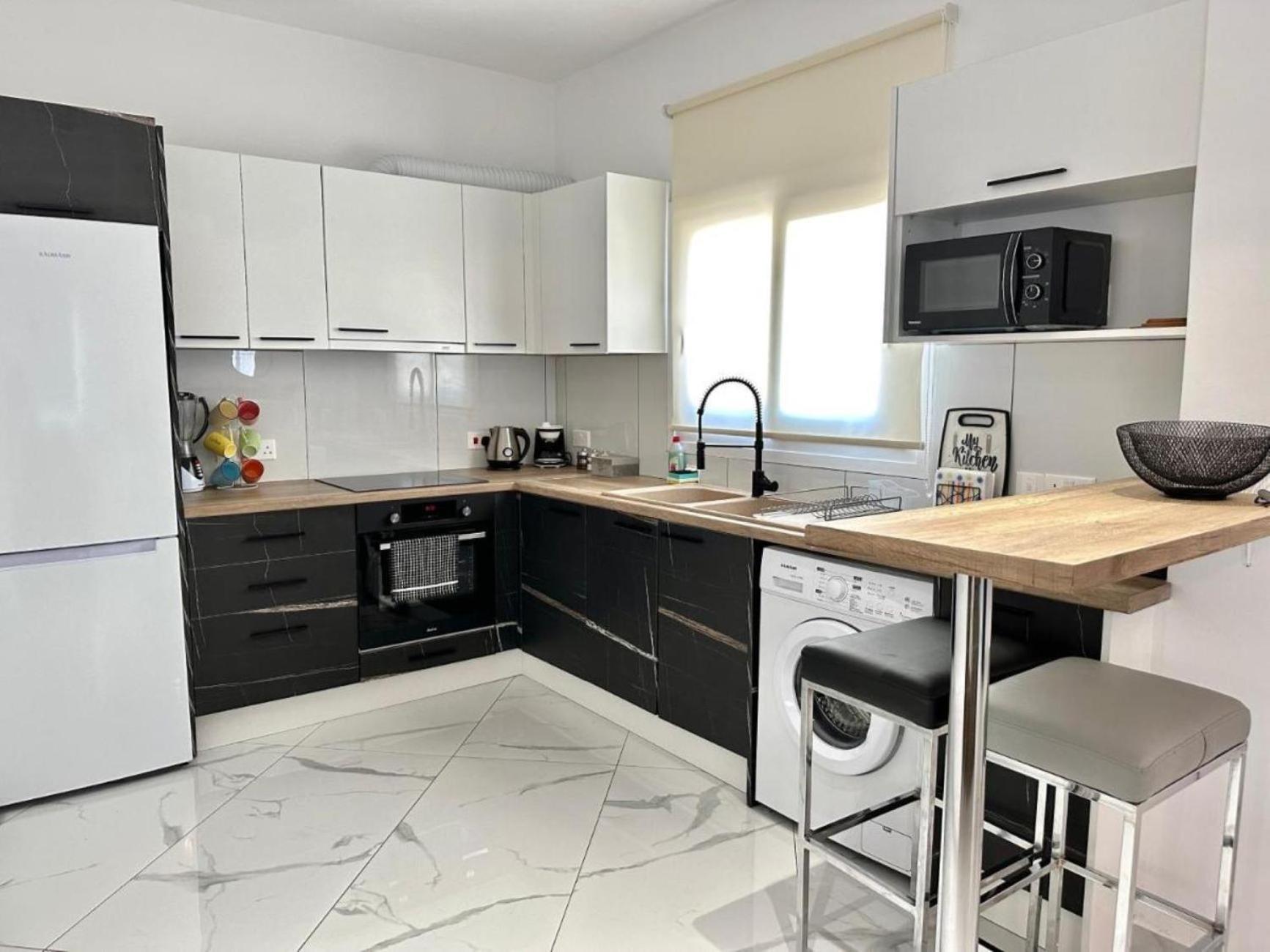 H&O Boulevard Breeze Apartment! Pafos Exterior foto