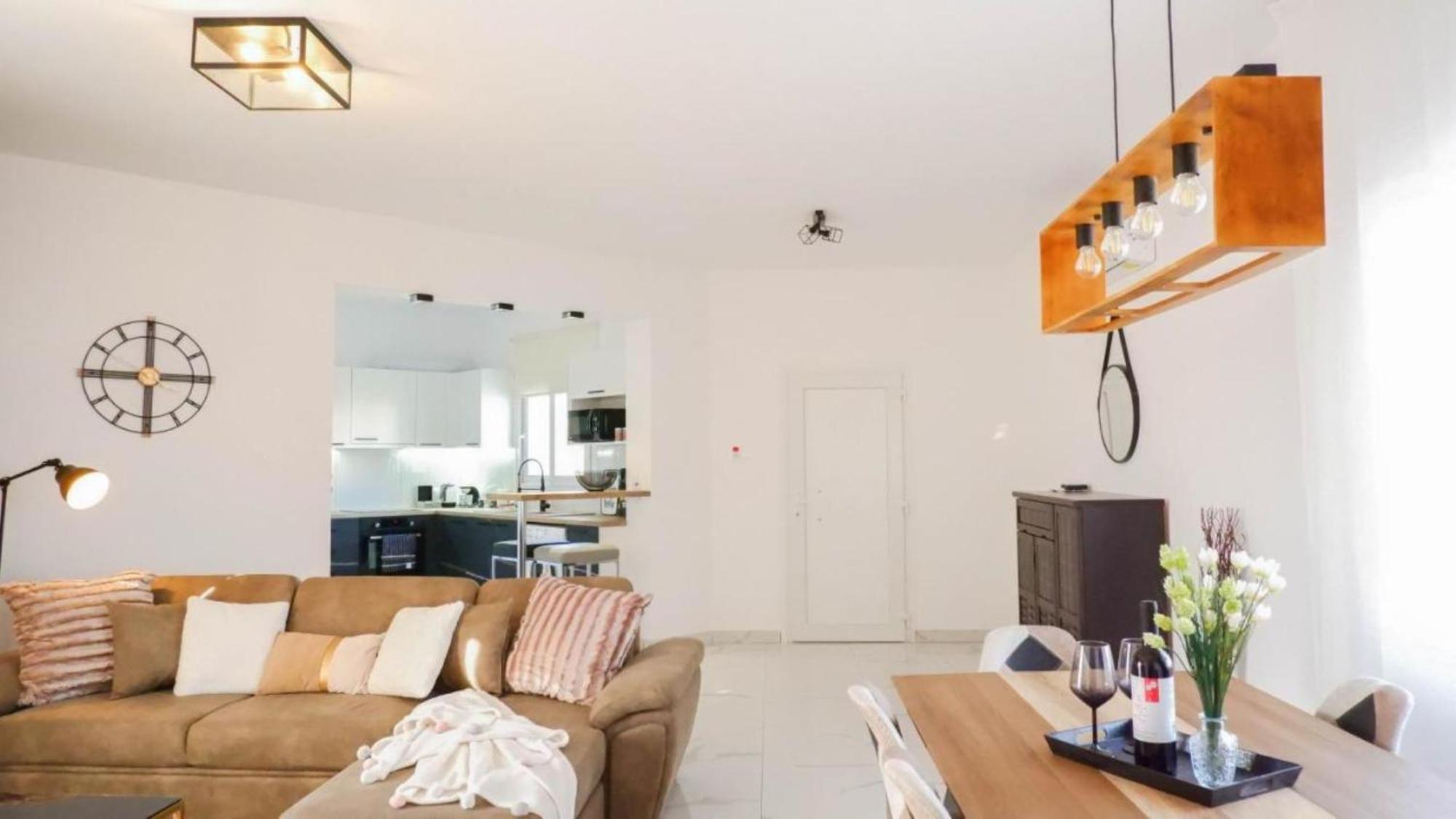 H&O Boulevard Breeze Apartment! Pafos Exterior foto